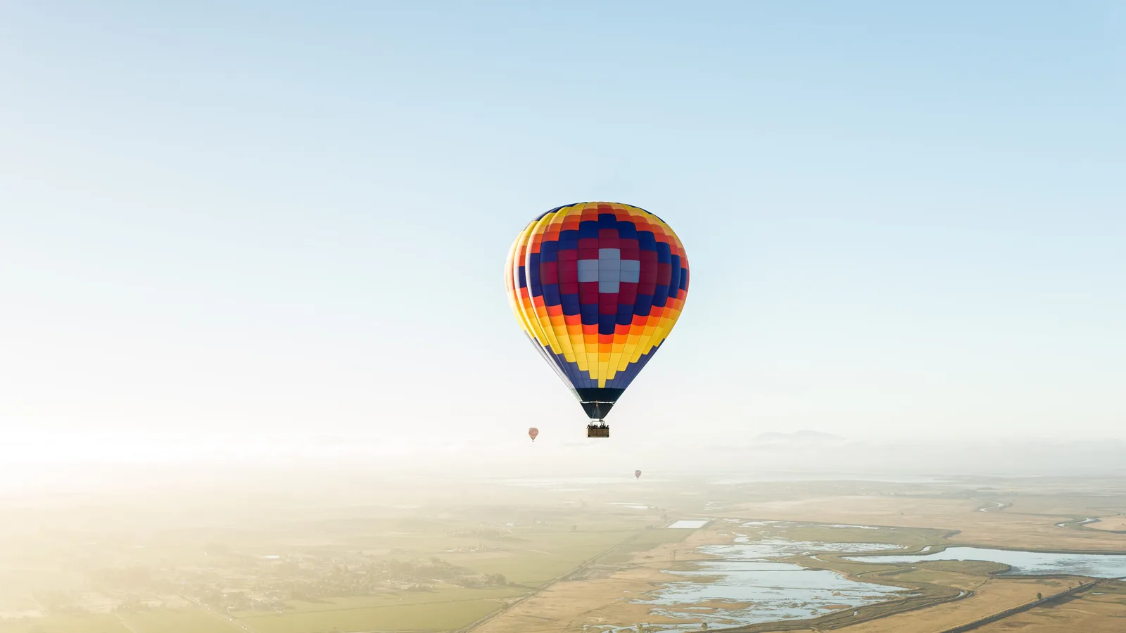 What Does a Hot Air Balloon Ride Feel Like? A Pilot’s Answer